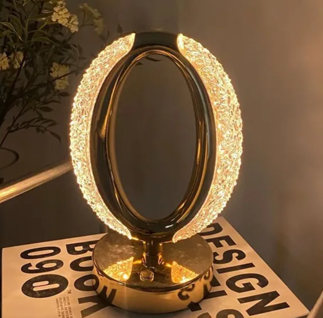 Compromiso de diamantes - Luminaria elegante para velador